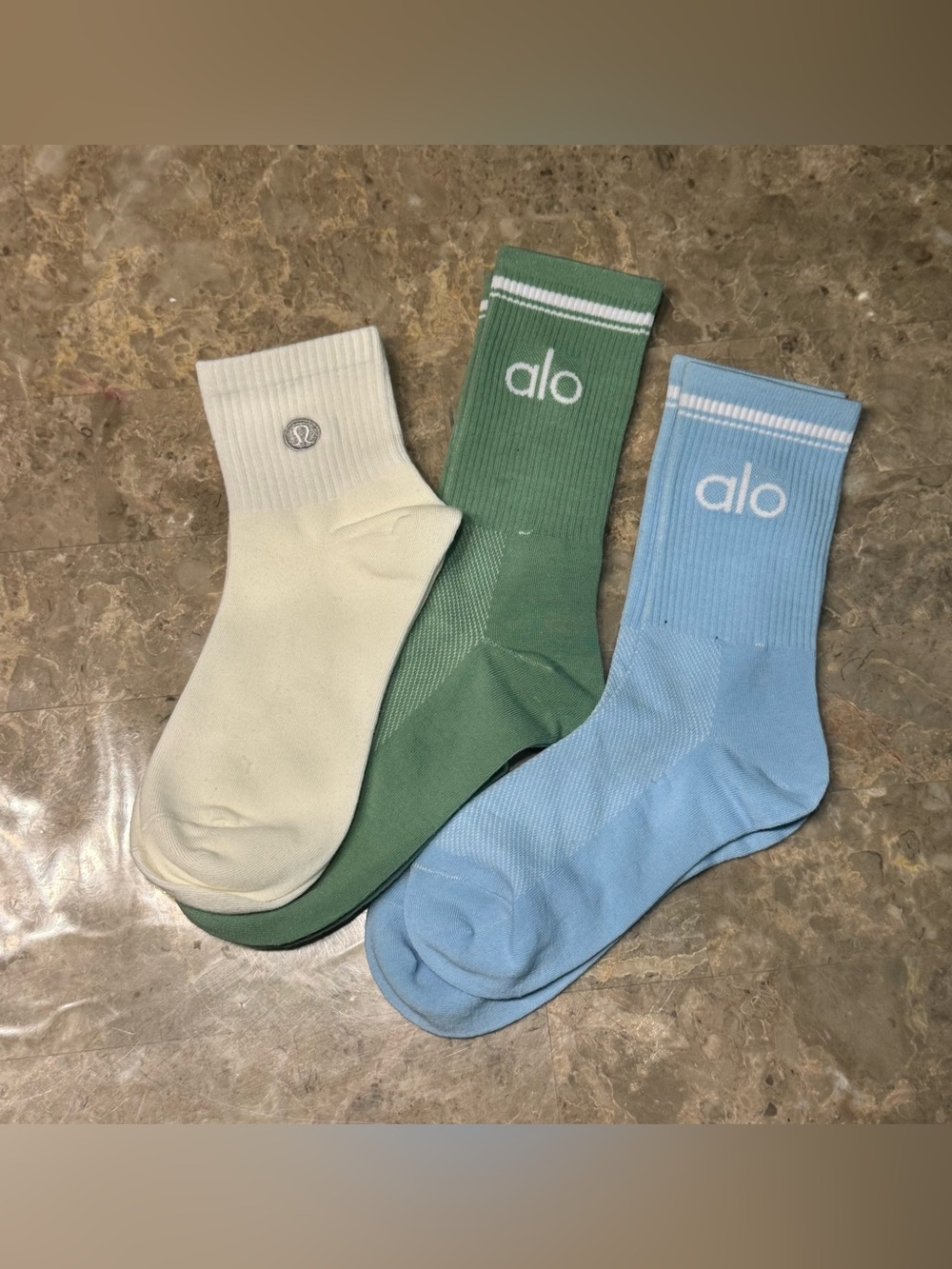New Women’s Lululemon Athletica Socks And Alo socks
Fits sizes 6-11